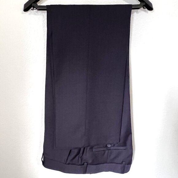 Banana Republic Men's Suit 40R in navy blue - 100% wool. - Picture 5 of 5